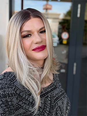 Jolie transfemme blonde pimpante en quête d’amour, Épinal