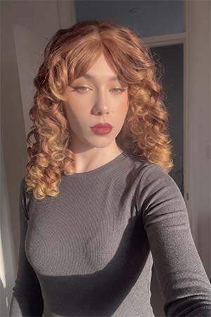 La belle rousse d’à côté est une femme-trans, Rezé 44